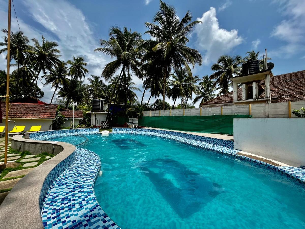 Red Sea Beach Resort Anjuna Exteriör bild