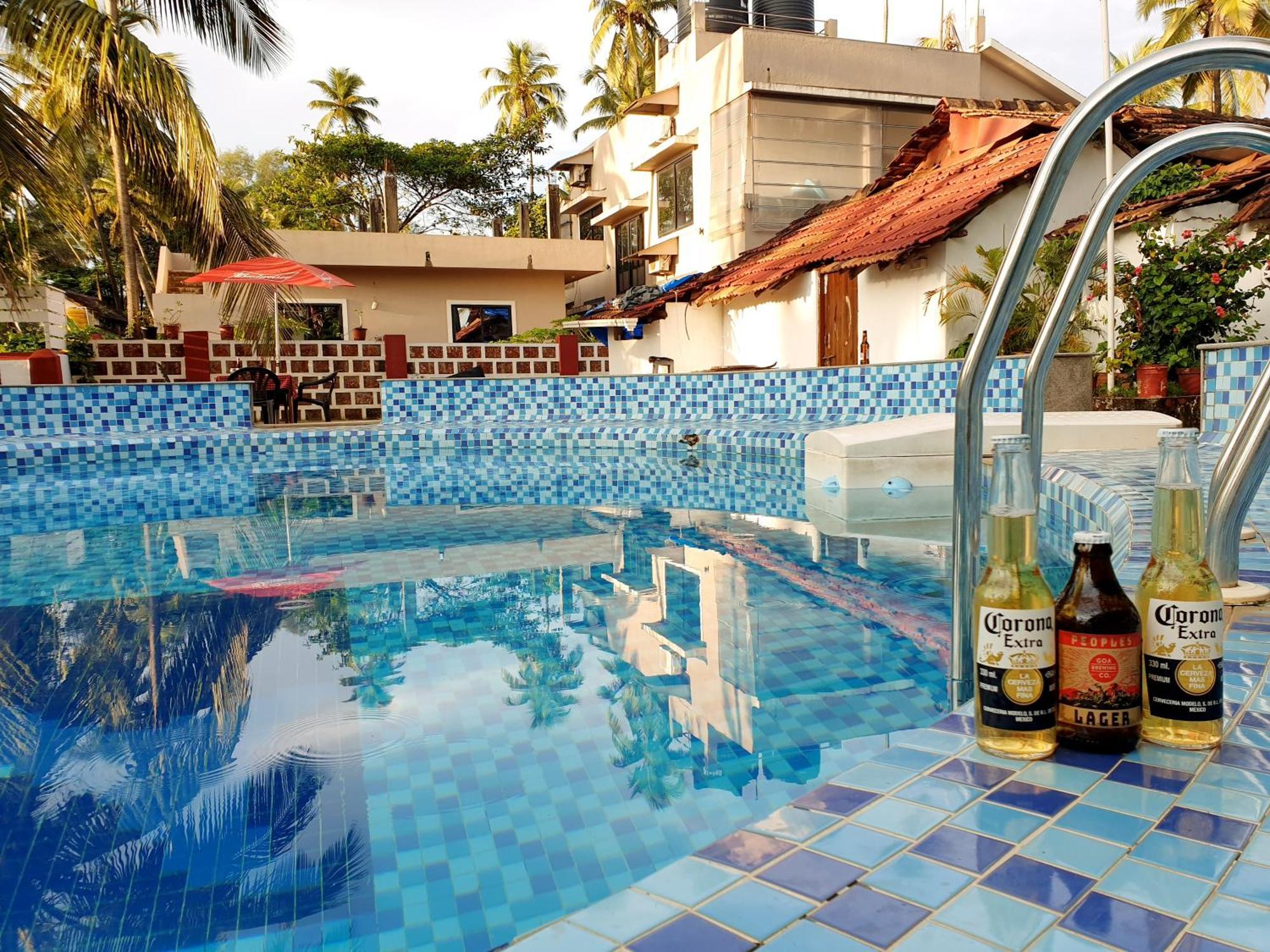 Red Sea Beach Resort Anjuna Exteriör bild